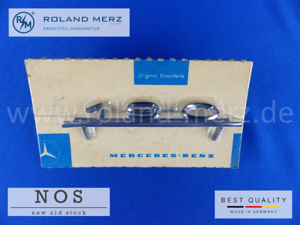 10 121 817 00 14 Typenkennzeichen innen an Schalttafel für Mercedes 190 / 190c original Neuteil NOS