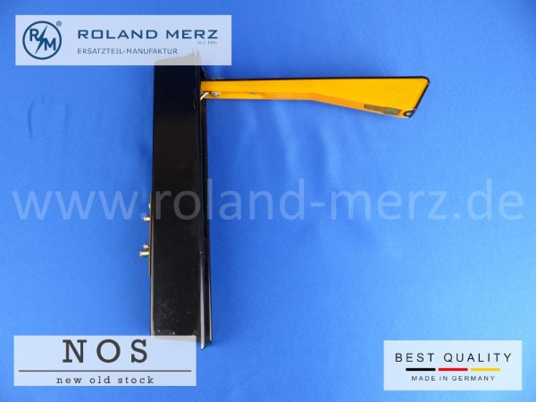 Einbauwinker SWF We 200 schwarz lackiert 6V 200mm Pfeillänge für Ford Taunus